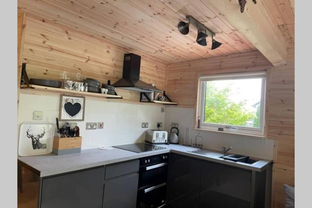 Coorie Doon Cabin! Great Scottish Welcome حصن أوغسطس المظهر الخارجي الصورة